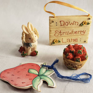 Priscilla Hillman 1995 Baby Bunny Bonnet Strawberry Set Decor Ceramic 4 Piece